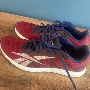 Brand new reebok 3mm road running shoes